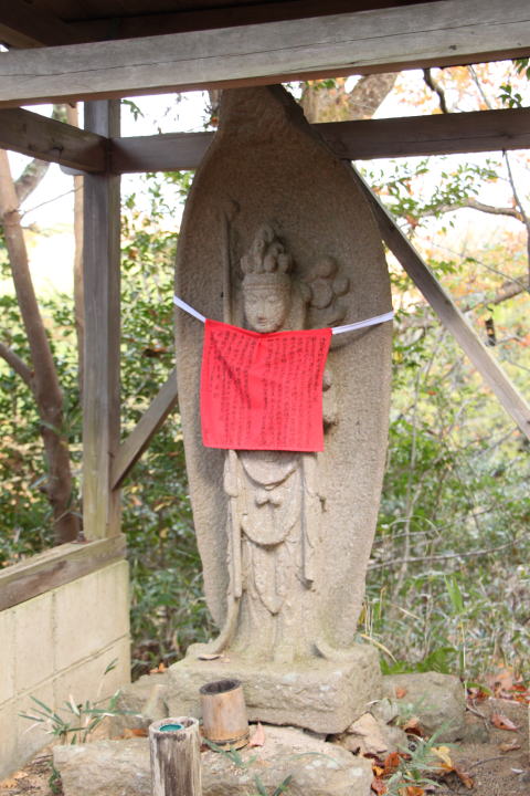 佐吉石仏　長谷寺式観音立像
