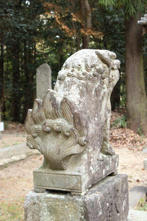 佐吉狛犬　沢・春日神社